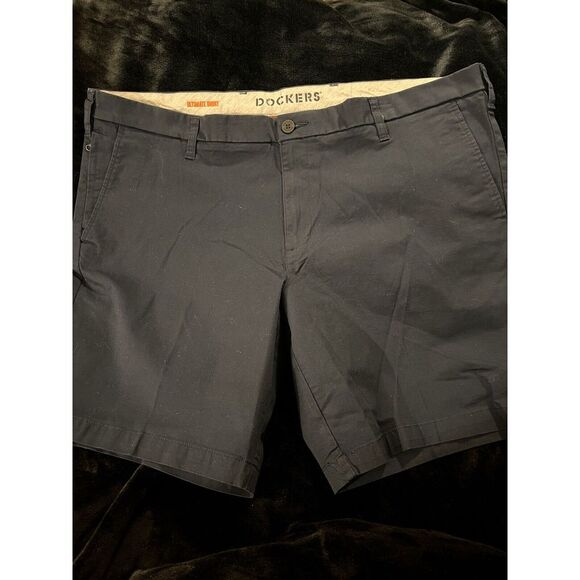 Dockers Ultimate Short Supreme Flex‎ Men Size 42 NWOT Navy Blue - Picture 1 of 4